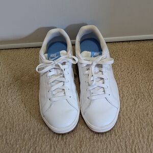 Like New Women's Nike Court Royal Sneakers size 10